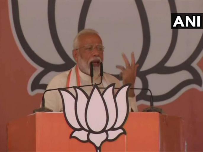 Today, I will go to Bengal again, see what happens! Challenge of Modi to mamata | आज पुन्हा बंगालमध्ये जातोय, पाहुया काय होतं ते! मोदींचे ममतांना आव्हान Today, I will go to Bengal again, see what happens! Challenge of Modi to mamata | आज पुन्हा बंगालमध्ये जातोय, पाहुया काय होतं ते! मोदींचे ममतांना आव्हान