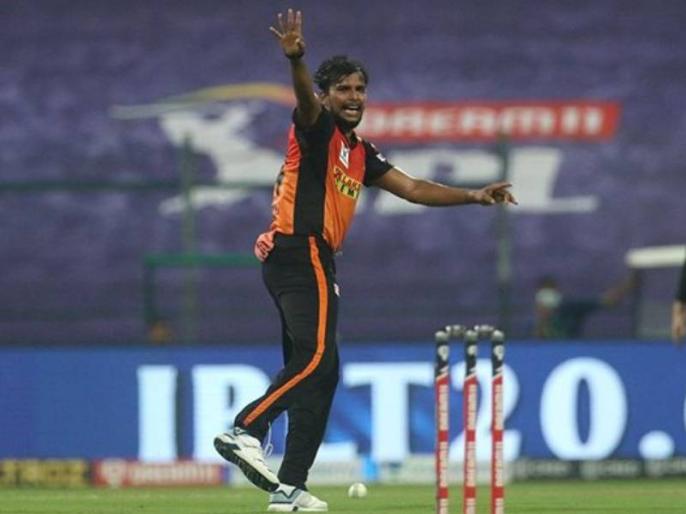 IPL 2021 SRH pacer T Natarajan ruled out of the tournament due to knee injury | IPL 2021: सनरायझर्स हैदराबादला मोठा धक्का, संघाचा महत्वाचा गोलंदाज आयपीएलमधून बाहेर IPL 2021 SRH pacer T Natarajan ruled out of the tournament due to knee injury | IPL 2021: सनरायझर्स हैदराबादला मोठा धक्का, संघाचा महत्वाचा गोलंदाज आयपीएलमधून बाहेर