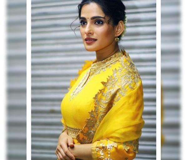 Priya bapat looks beautiful in yellow dress | पिवळ्या रंगाच्या ड्रेसमध्ये प्रियाचे आले सौंदर्य खुलून Priya bapat looks beautiful in yellow dress | पिवळ्या रंगाच्या ड्रेसमध्ये प्रियाचे आले सौंदर्य खुलून