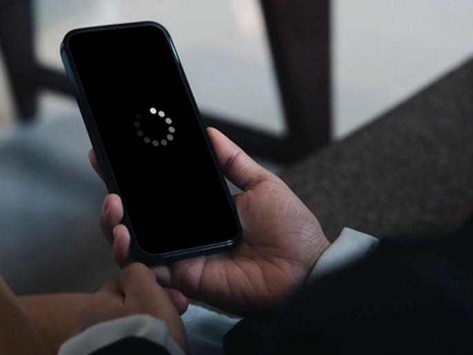 जाणून-बुजून तुमचा स्मार्टफोन स्लो केला जातोय; युरोप मोबाईल कंपन्यांवर भडकला, कंटाळून नवा घ्यावा म्हणून...