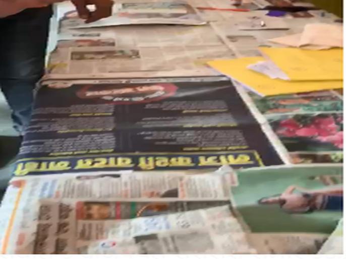Video: Complaint against election officials of Dombivli polling station | Video : डोंबिवलीत मतदान केंद्रातील निवडणूक अधिका-यांविरोधात तक्रार Video: Complaint against election officials of Dombivli polling station | Video : डोंबिवलीत मतदान केंद्रातील निवडणूक अधिका-यांविरोधात तक्रार