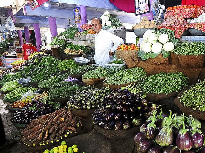 युद्धामुळे शेवगा, कलिंगड, खरबूजचे दर घसरले; भाजीपाला, फळांची आवक बाजार समित्यांमध्ये वाढली