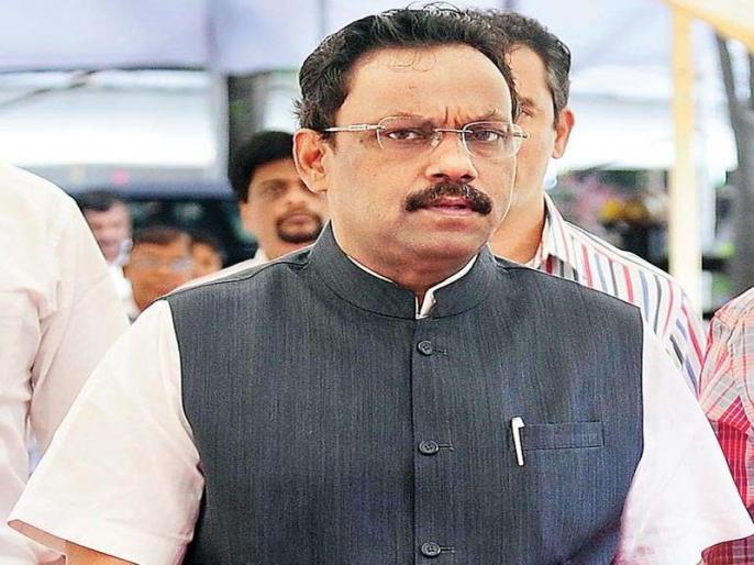Vinod Tawde criticized Sharad pawar on caste issue | शरद पवारांनी 'त्या' जातीसाठी काहीच केलं नाही, पण फडणवीस सरकारनं केलं - विनोद तावडे Vinod Tawde criticized Sharad pawar on caste issue | शरद पवारांनी 'त्या' जातीसाठी काहीच केलं नाही, पण फडणवीस सरकारनं केलं - विनोद तावडे
