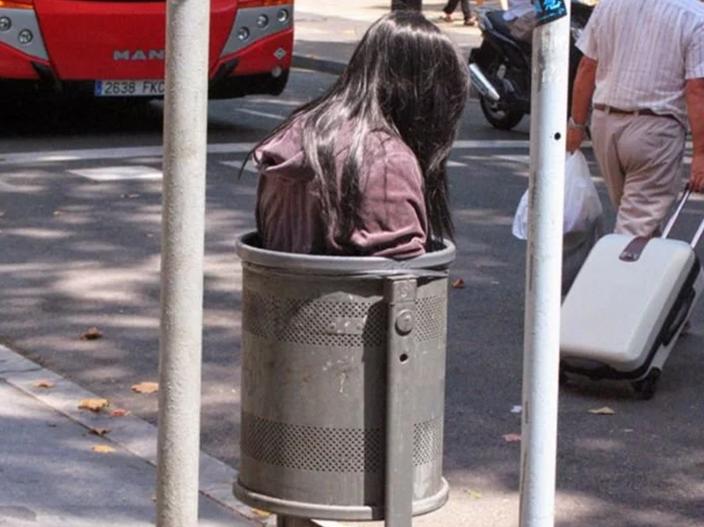 'या' अनोख्या पुतळ्यांना तुम्हाला काही सांगायचंय, ओळखा काय सांगताहेत