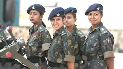 Chance to show courage Women on war area ! | आता थेट रणभूमीवर पराक्रमाची महिलांना संधी..!