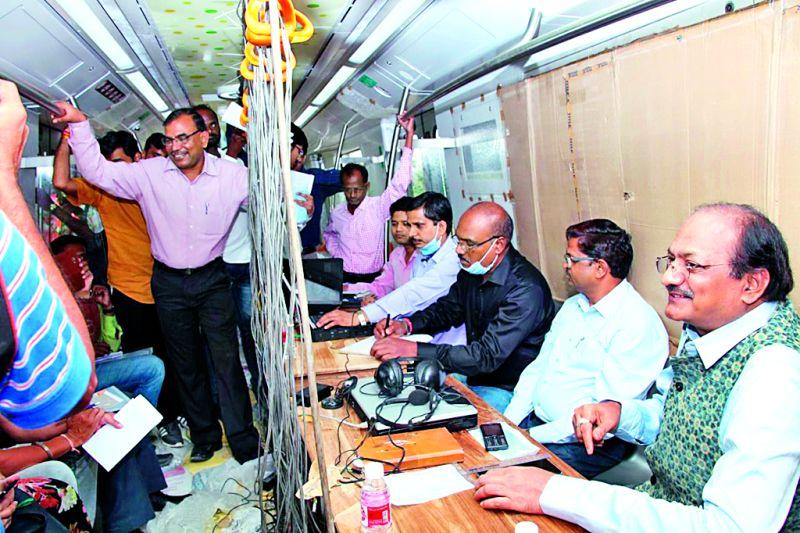 'Nagpur Metro' runs 90 kilometers per hour | ताशी ९० कि.मी. वेगाने धावली ‘नागपूर मेट्रो’