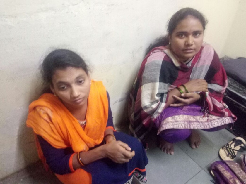 Kolhapur: Two female thieves in Karnataka arrested for theft of mobile phones | कोल्हापूर : भाविकांचे मोबाईल चोरणाऱ्या कर्नाटकातील दोन महिला चोरट्यांना अटक
