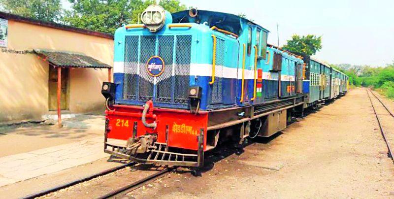 Achalpur-Murtijapur Shakuntala Railway closed | अचलपूर-मूर्तिजापूर शकुंतला रेल्वे बंद
