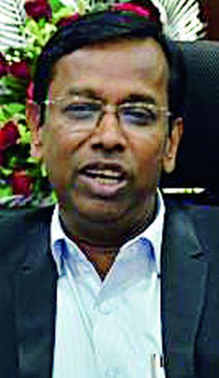 Collector Om Prakash Deshmukh said | जिल्हाधिकारी ओमप्रकाश देशमुख रुजू