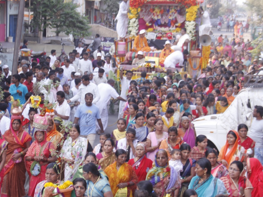 Shri Krishna-Balaram Rath Yatra enlightens the city dwellers | श्रीकृष्ण-बलराम रथयात्रेने शहरवासियांमध्ये चैतन्य