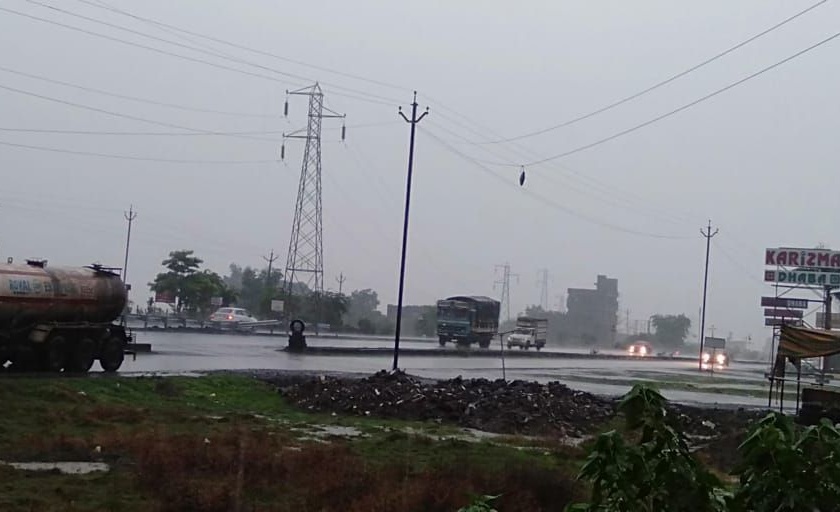 Presence of torrential rains in Igatpuri | इगतपुरीत मुसळधार पावसाची हजेरी