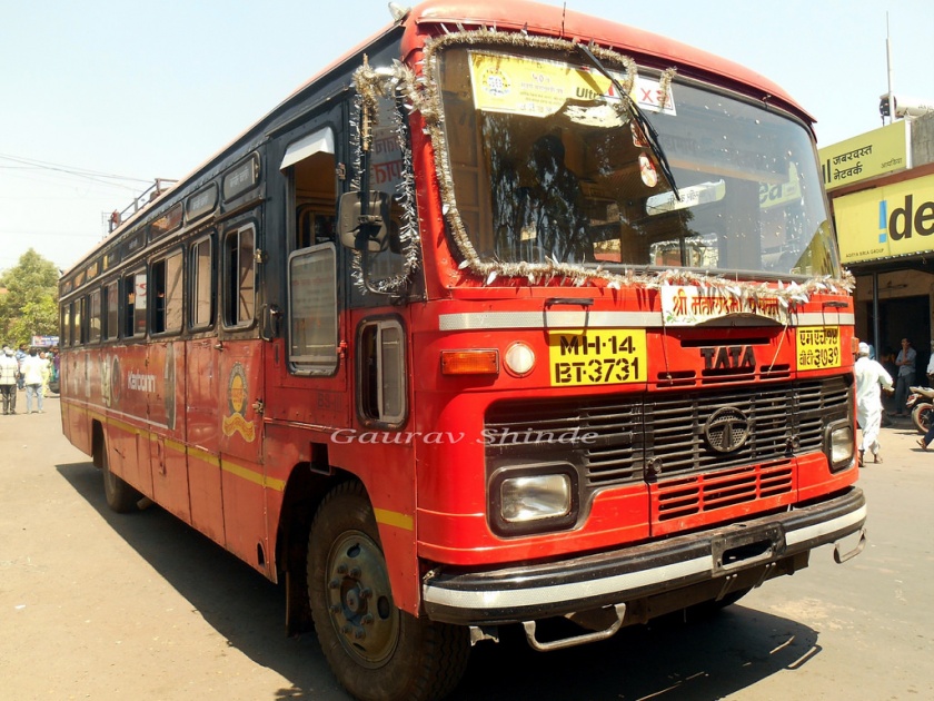First time S T bus reached in Junevani near Nagpur | नागपूरनजिकच्या जुनेवानीत पहिल्यांदाच पोहोचली एसटी बस