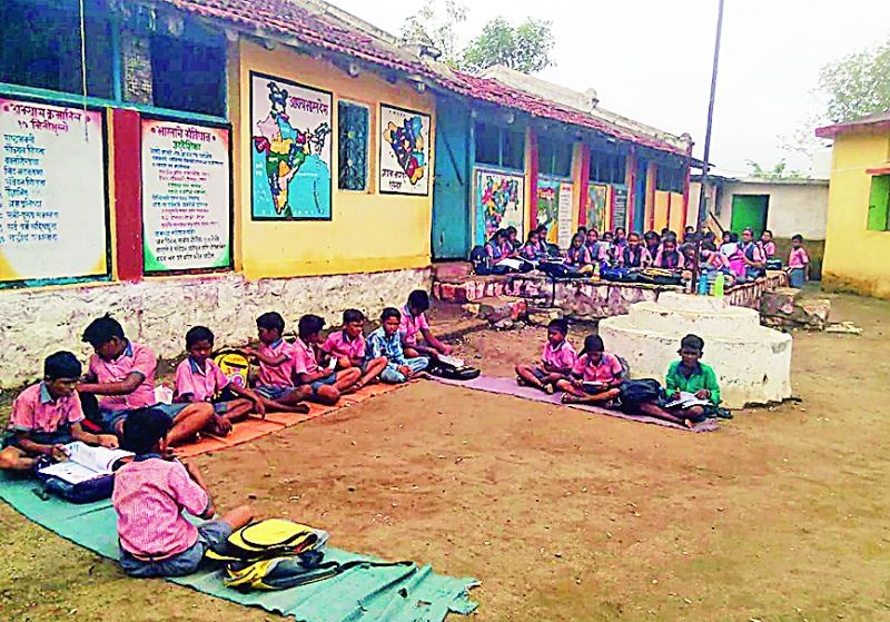 135 students of Nagpur district plunge into life! | नागपूर जिल्ह्यातील १३५ विद्यार्थ्यांचा जीव टांगणीला!