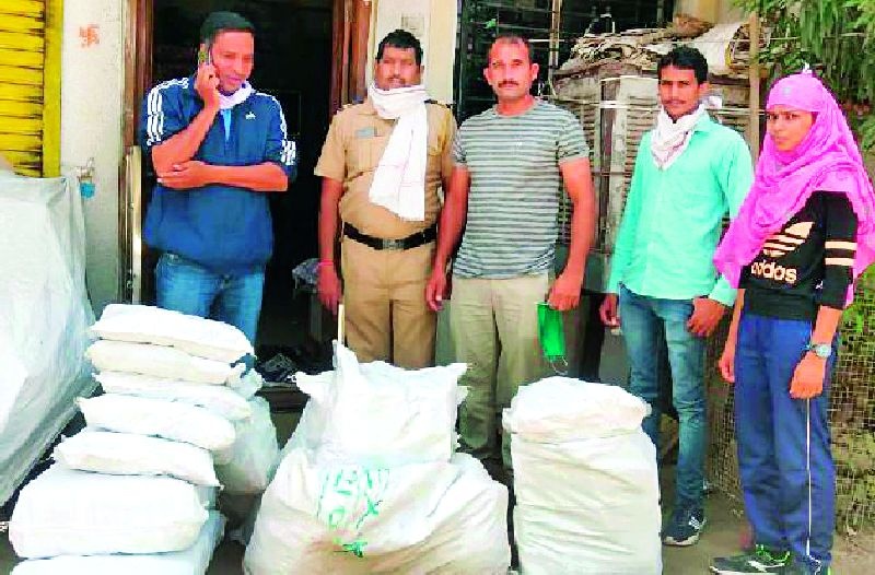 One lakh 76 thousand Gutkhas were seized in the taluka | तालुक्यात एक लाख ७६ हजारांचा गुटखा जप्त