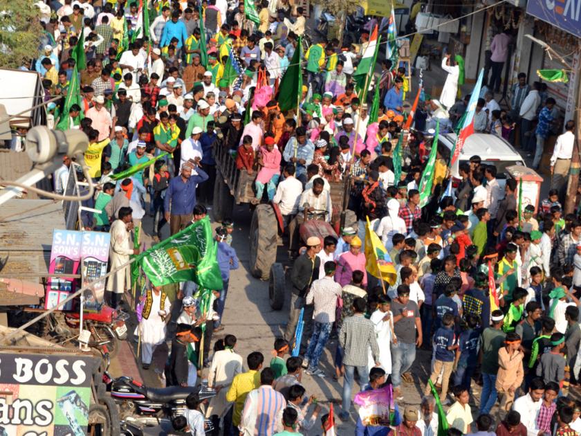 Rally in Jalna on the occasion of Eid-e-Mulladunbni city | जालन्यात ईद-ए-मिल्लादुन्नबीनिमित्त शहरात रॅली