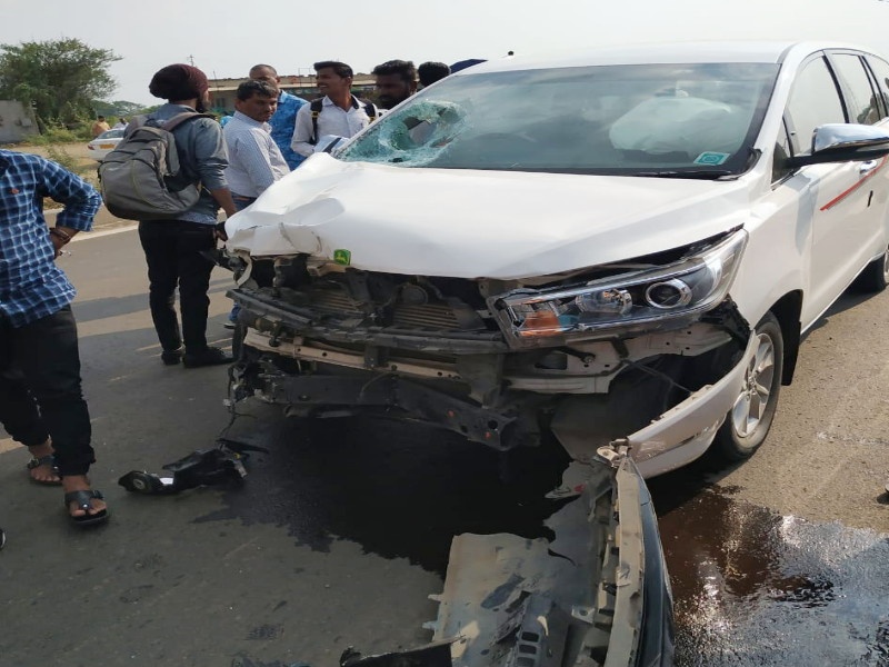 accident of innova on Pune-Nashik highway, one death and two injured | पुणे-नाशिक महामार्गावर भरधाव इनोव्हाने दुचाकींना उडवले, एक ठार व दोघे जखमी 