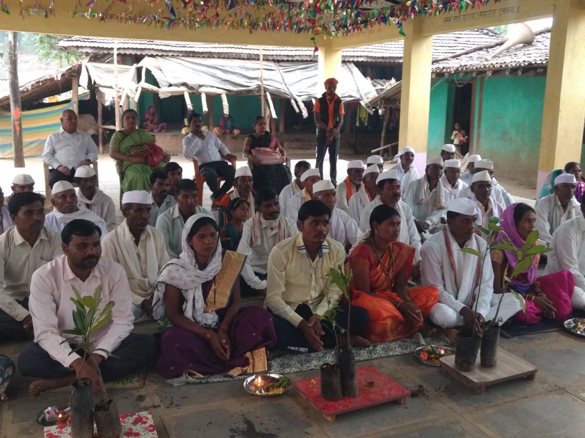 Unique welcome to the New Year by worshiping Vrikshanarayana My Vasundhara: An ideal project of Bondarmal villagers in Peth taluka | वृक्षनारायणाचे पूजन करून केले नववर्षाचे अनोखे स्वागत माझी वसुंधरा : पेठ तालुक्यातील बोंडारमाळ ग्रामस्थांचा आदर्श उपक्रम