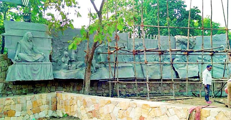 Lifeboat to be revealed from the sculptures on the Kasturba | कस्तुरबांवरील शिल्पातून उलगडणार जीवनपट