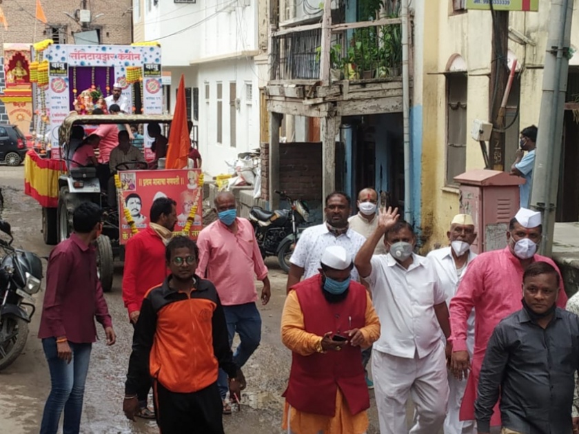 Ganesha immersion in peace in Yeola city and taluka | येवला शहरासह तालुक्यात गणेश विसर्जन शांततेत