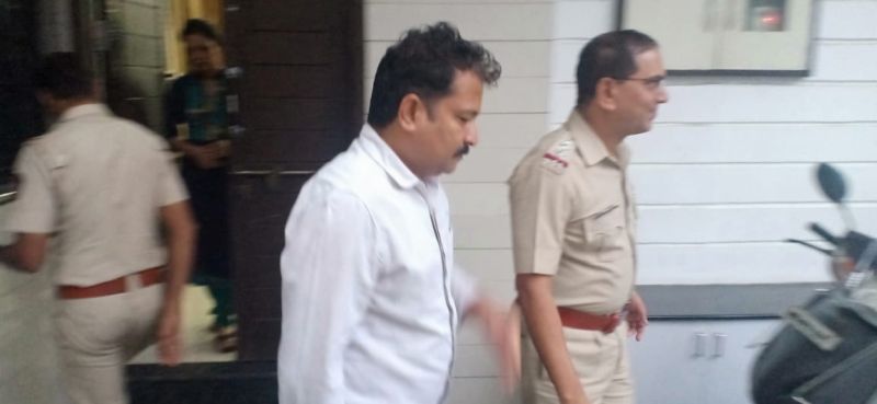 Territorial Congress spokesperson Atul Londhe was arrested in the morning at Nagpur | प्रदेश काँग्रेसचे प्रवक्ते अतुल लोंढे यांना नागपुरात पहाटे अटक