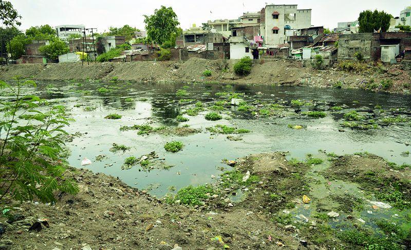 Due to Officials cleanliness drive in Nagpur will canceled | अधिकाऱ्यांमुळे नागपुरातील स्वच्छता मोहीम बारगळणार