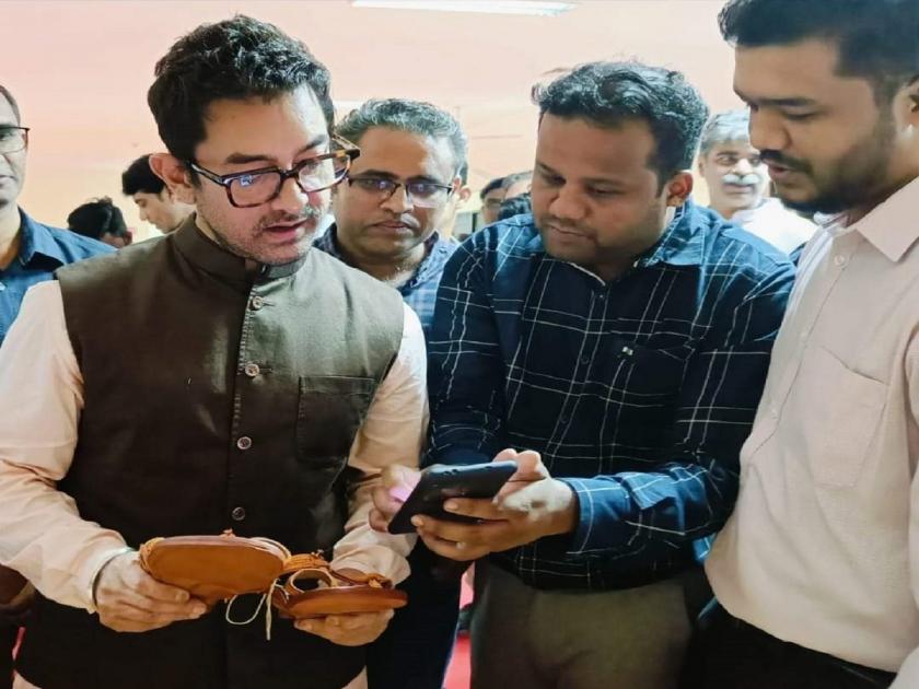 Blockchain technology for the first time in Kolhapuri chapal, world first experiment | कोल्हापुरी चपलेमध्ये प्रथमच ब्लॉकचेन तंत्रज्ञान, जगभरातील पहिलाच प्रयोग; आमिर खानकडून कौतुक
