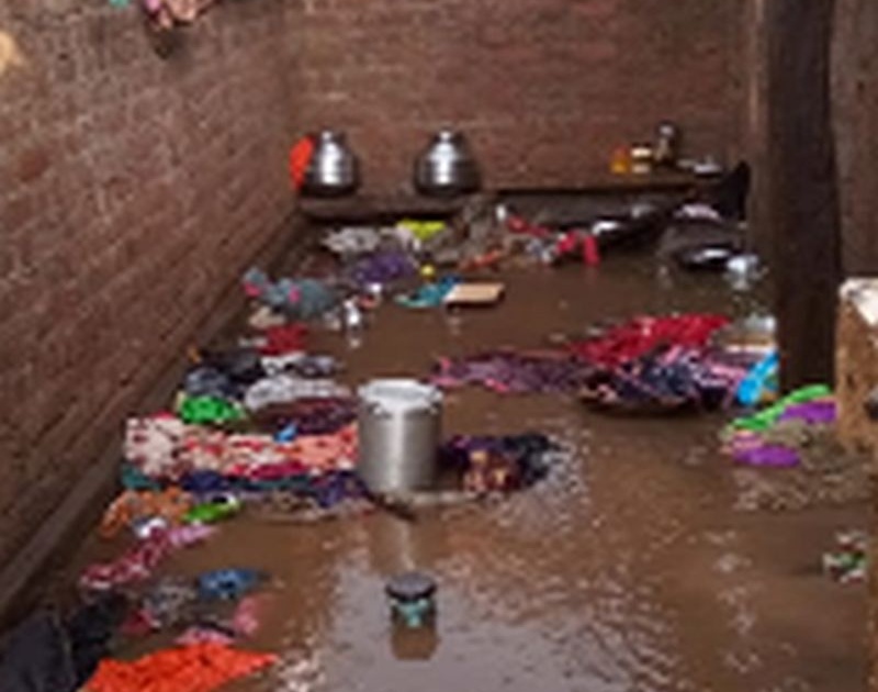 The Boradi area was lashed by rains | बोराडी परिसराला पावसाने झोडपले