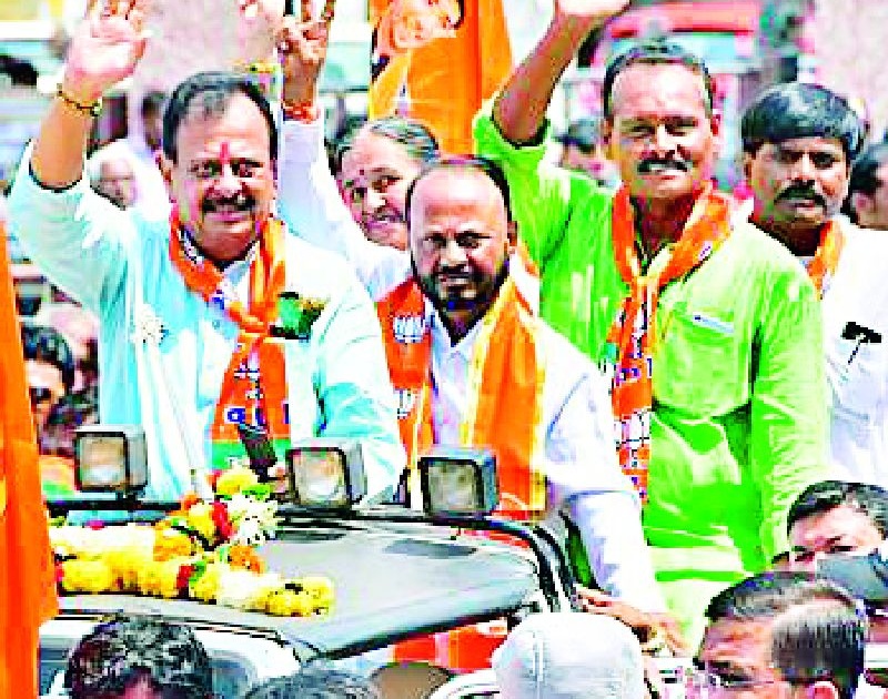 Maharashtra Election 2019 ; Sunil Deshmukh's strong showing | Maharashtra Election 2019 ; सुनील देशमुख यांचे जोरदार शक्तिप्रदर्शन