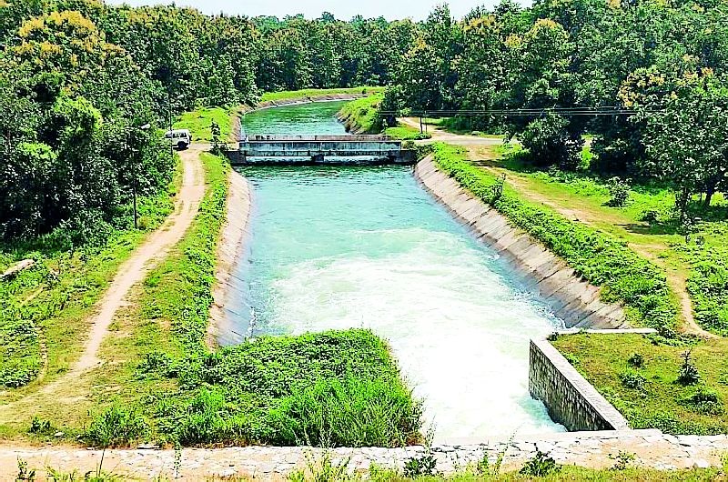 Discharge of 70 gallons of water from Bawanthadi project | बावनथडी प्रकल्पातून ७० दलघमी पाण्याचा विसर्ग