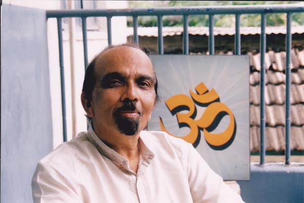 Onkar Therapist expert Dr. Jayant Karandikar passed away | ओंकार थेरपीचे तज्ज्ञ डॉ. जयंत करंदीकर यांचे निधन
