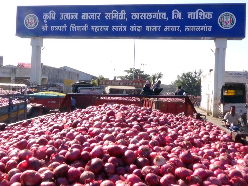 The market for red onion was red | लाल कांद्याच्याही बाजारभावाला लाली