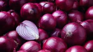 Higher rates for red onions than summer onions | उन्हाळ कांद्याच्या तुलनेत लाल कांद्याला अधिक दर