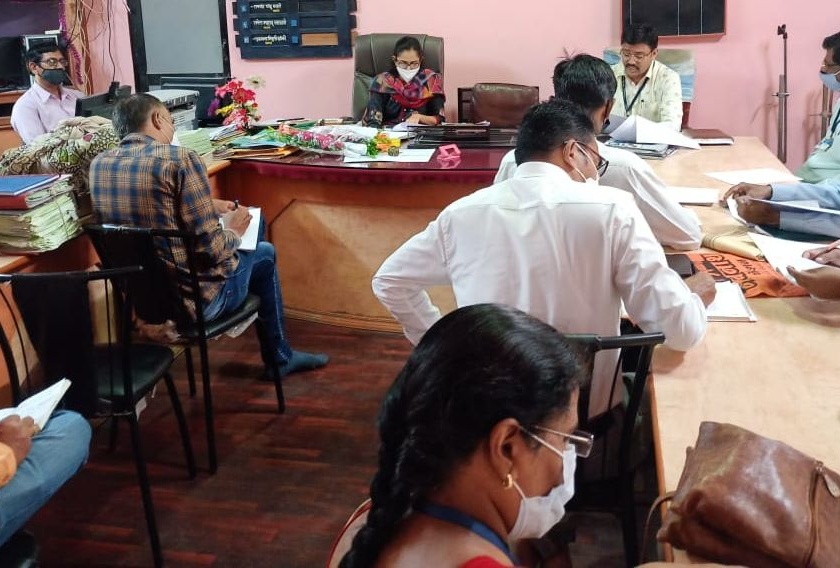 Workshop at Muktainagar to stream out-of-school students | शाळाबाह्य विद्यार्थ्यांना प्रवाहात आणण्यासाठी मुक्ताईनगर येथे कार्यशाळा