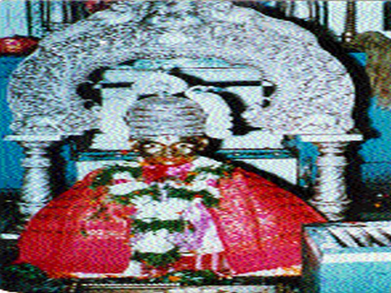 Trimkeshwar restoration of Saint Nritynathnath Maharaj Samadhi Temple: Saturday Foundation | संतश्रेष्ठ निवृत्तिनाथ महाराज समाधी मंदिराचा जीर्णोद्धार त्र्यंबकेश्वर : शनिवारी पायाभरणी सोहळा