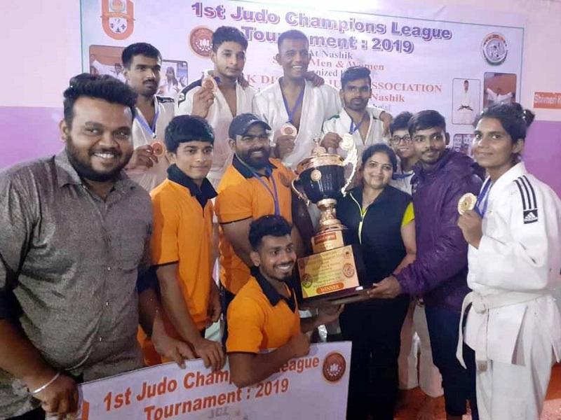 Aurangabad beat Juhu Premier League title | ज्युदो प्रिमिअर लिग स्पर्धेत औरंगाबादची बाजी