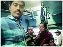 A senior citizen rescued unconscious in the toilet The performance of the soldiers of the security forces of Nagpur | रेल्वे शौचालयात बेशुद्ध ज्येष्ठ नागरिकाला वाचविले; नागपुरातील सुरक्षा दल जवानांची कामगिरी