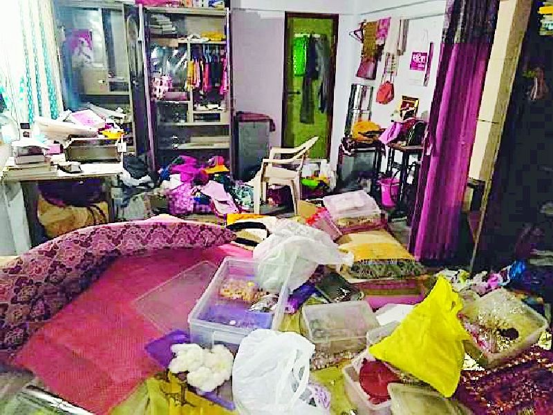 Target from thieves in Sainagar homes | साईनगरातील घरे चोरट्यांकडून लक्ष्य