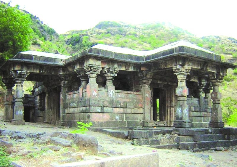 Legend that Shri Ramchandra made a pilgrimage to Lonar | श्रीरामचंद्रांनी लोणार तिर्थयात्रा केल्याची अख्यायीका