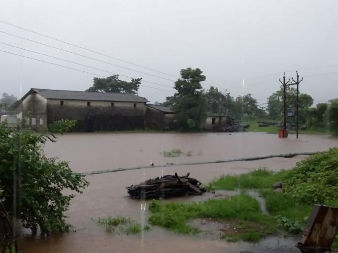 Rainfall also rains in Konkan in October | वादळामुळे कोकणात आॅक्टोबरमध्येही पाऊस