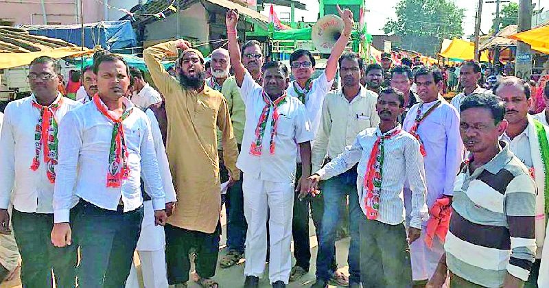 Congress's march collides with Tehsil | काँग्रेसच्या मोर्चाची कोरची तहसीलवर धडक