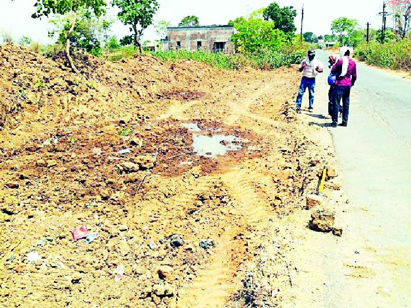 Due to the National Highway, 48 villages are facing crisis in water supply | राष्ट्रीय महामार्गामुळे ४८ गावातील पाणी पुरवठ्यावर संकट