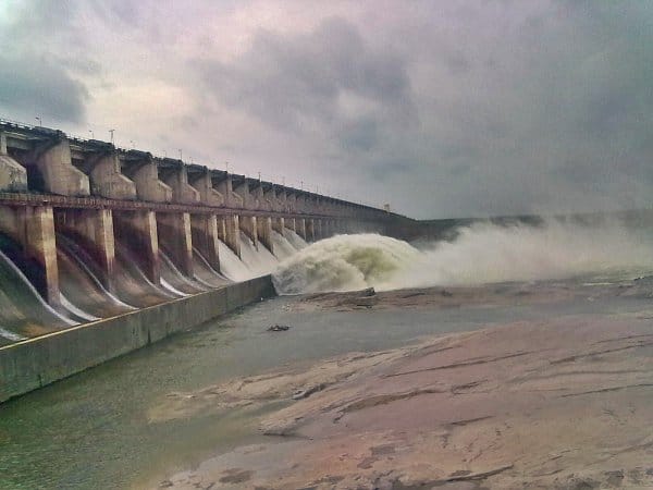 16 thousand 246 cusecs of water was released in Godavari river | गोदावरी नदीत १६ हजार २४६ क्युसेक पाणी सोडले