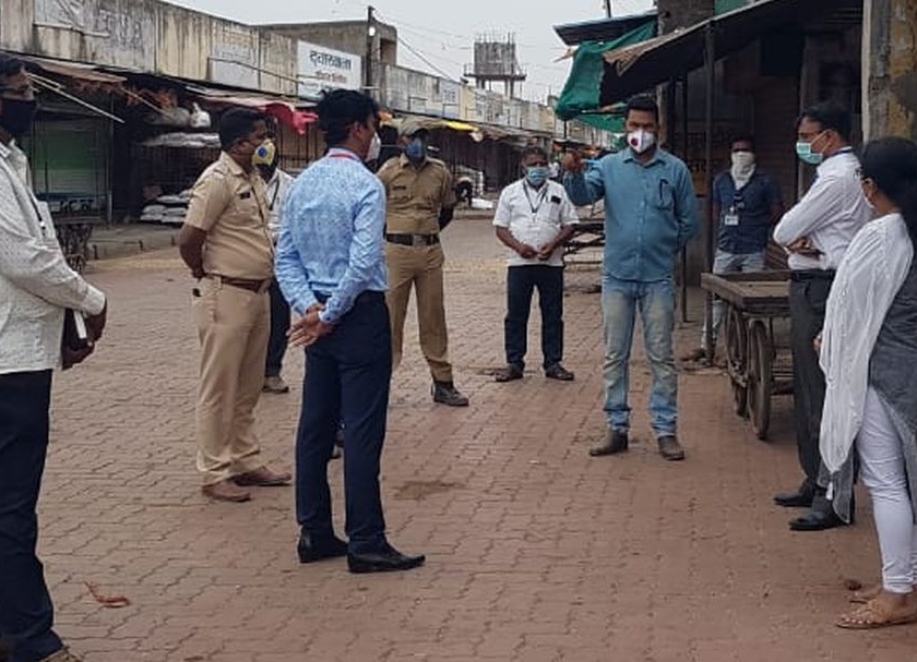 58 people who came in contact with the coroner were sent to the quarantine room in Navapur | कोरोनाबाधिताच्या संपर्कात आलेल्या ५८ जण नवापूरच्या क्वारंटाईन कक्षात रवाना
