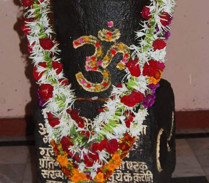 Saint Dnyaneshwar Mauli's feet will be anointed in Chandrabhaga river | संत ज्ञानेश्वर माऊलींच्या पादुकांना चंद्रभागा नदीत अभिषेक घालणार, दिंडी रद्द