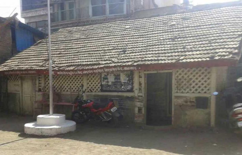 The talathi office of Hingangaon was stopped | हिंगणगावच्या तलाठी कार्यालयाला टाळे 