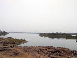 Water was released from the lake for Khirdi for Nagarsul | नगरसूलसाठी खिर्डीसाठे तलावातून पाणी सोडले