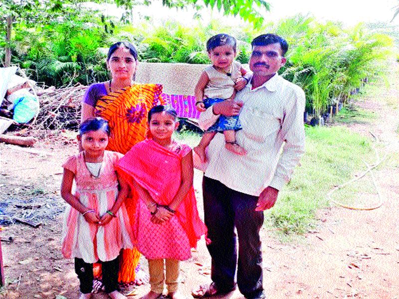Family of the Adgaon: Helping the Sevakshvari Dampam, the fate of the tribal girl's 'bright' | आडगावातील कुटुंब :सेवाभावी दांम्प्याच्या मदतीमुळे शिक्षणाचा मार्ग मोकळा आदिवासी कन्येचे भविष्य ‘उज्ज्वल’