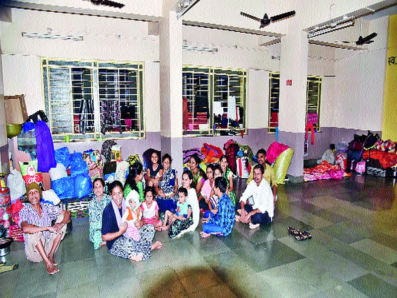  Support for Anandavali flood victims | आनंदवली पूरग्रस्तांना आधार