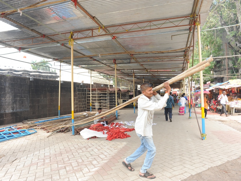 Kolhapur: All vehicles in the Ambabai temple area | कोल्हापूर : अंबाबाई मंदिर परिसरात सर्व वाहनांना प्रवेशबंदी