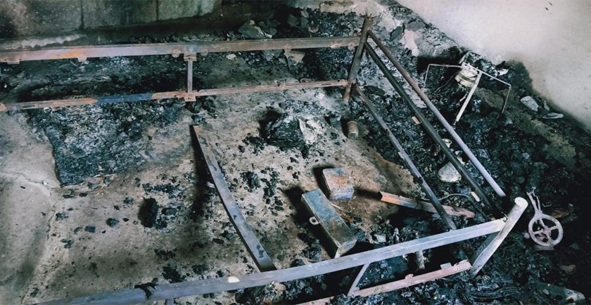 Fire in a house in Panchaleshwar Ashes worth Rs 1.5 lakh | पांचाळेश्वरमध्ये घराला आग; दीड लाख रुपयांची राख